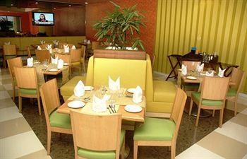 Hometel 4* Chandigarh