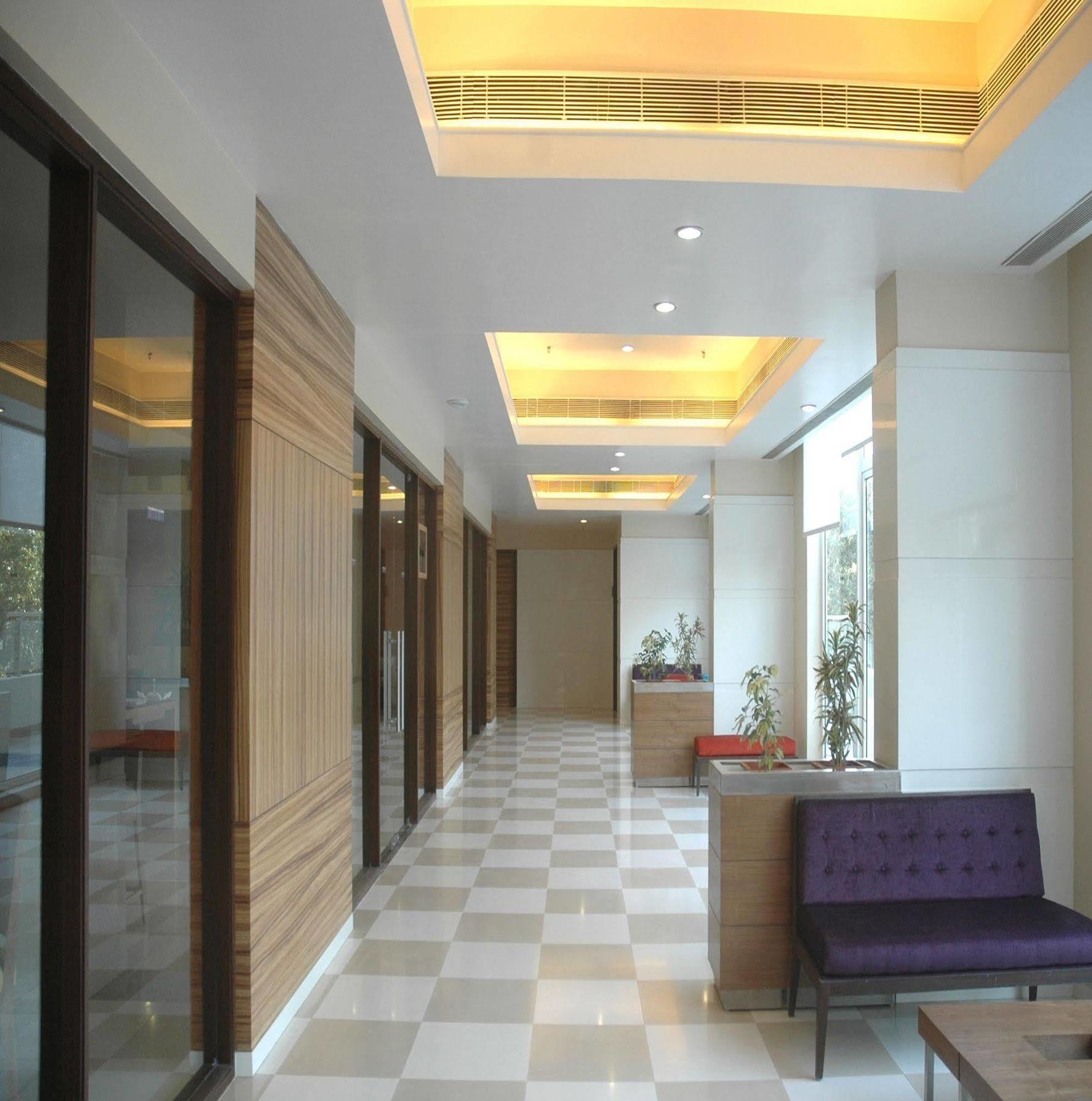 Hometel Hotel Chandigarh