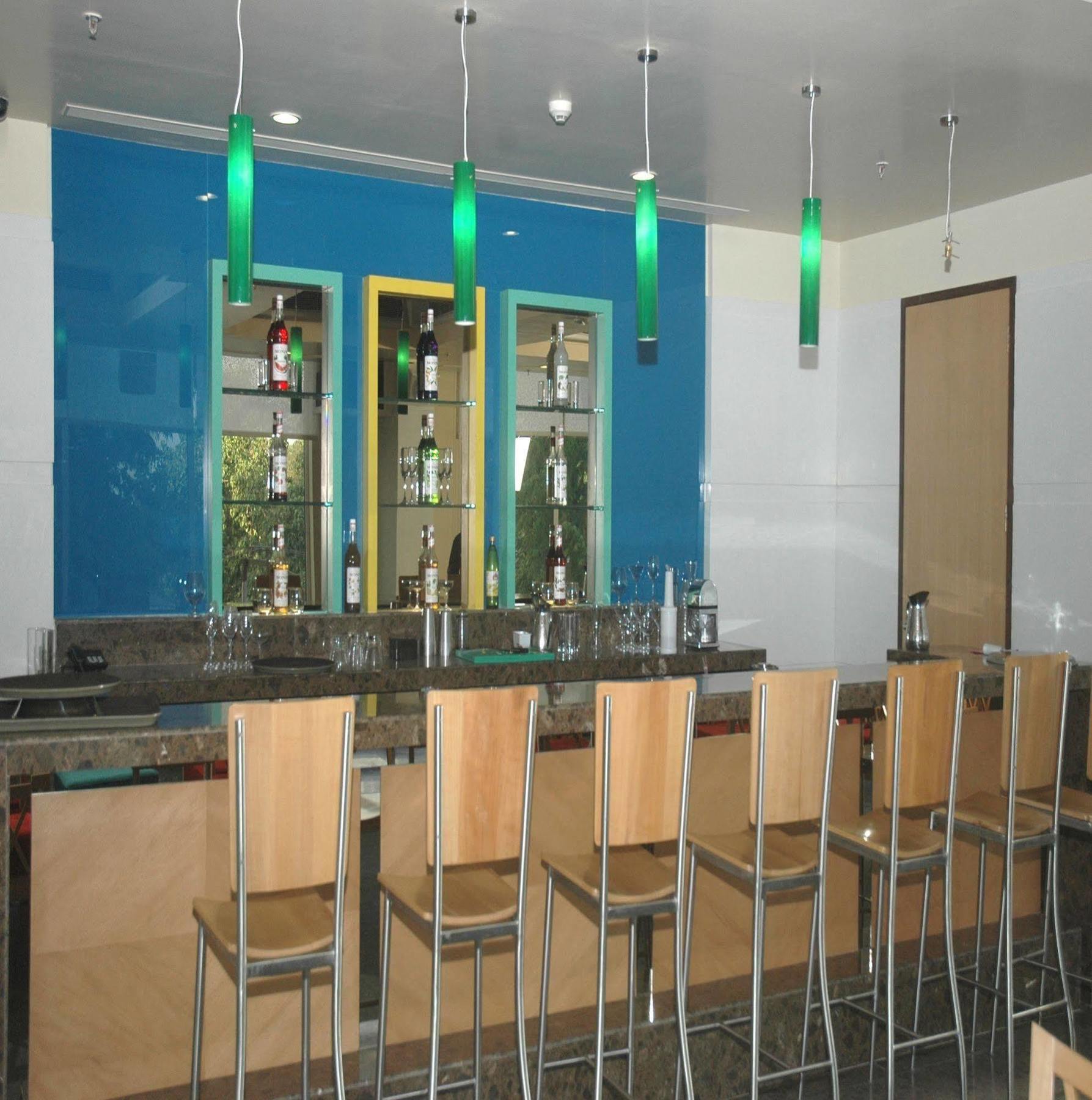 Hometel Hotel 4*