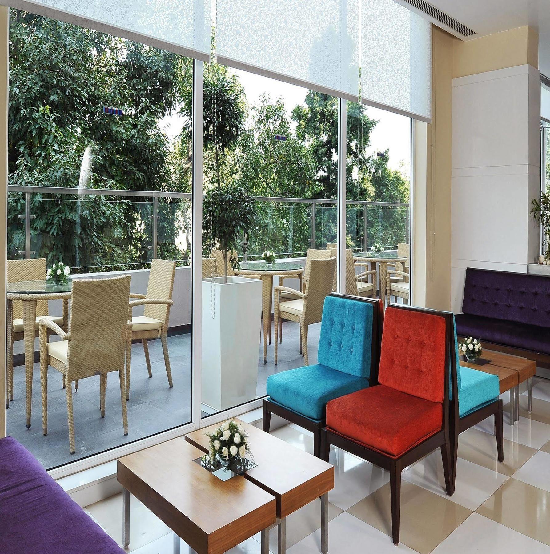 Hometel 4* Chandigarh