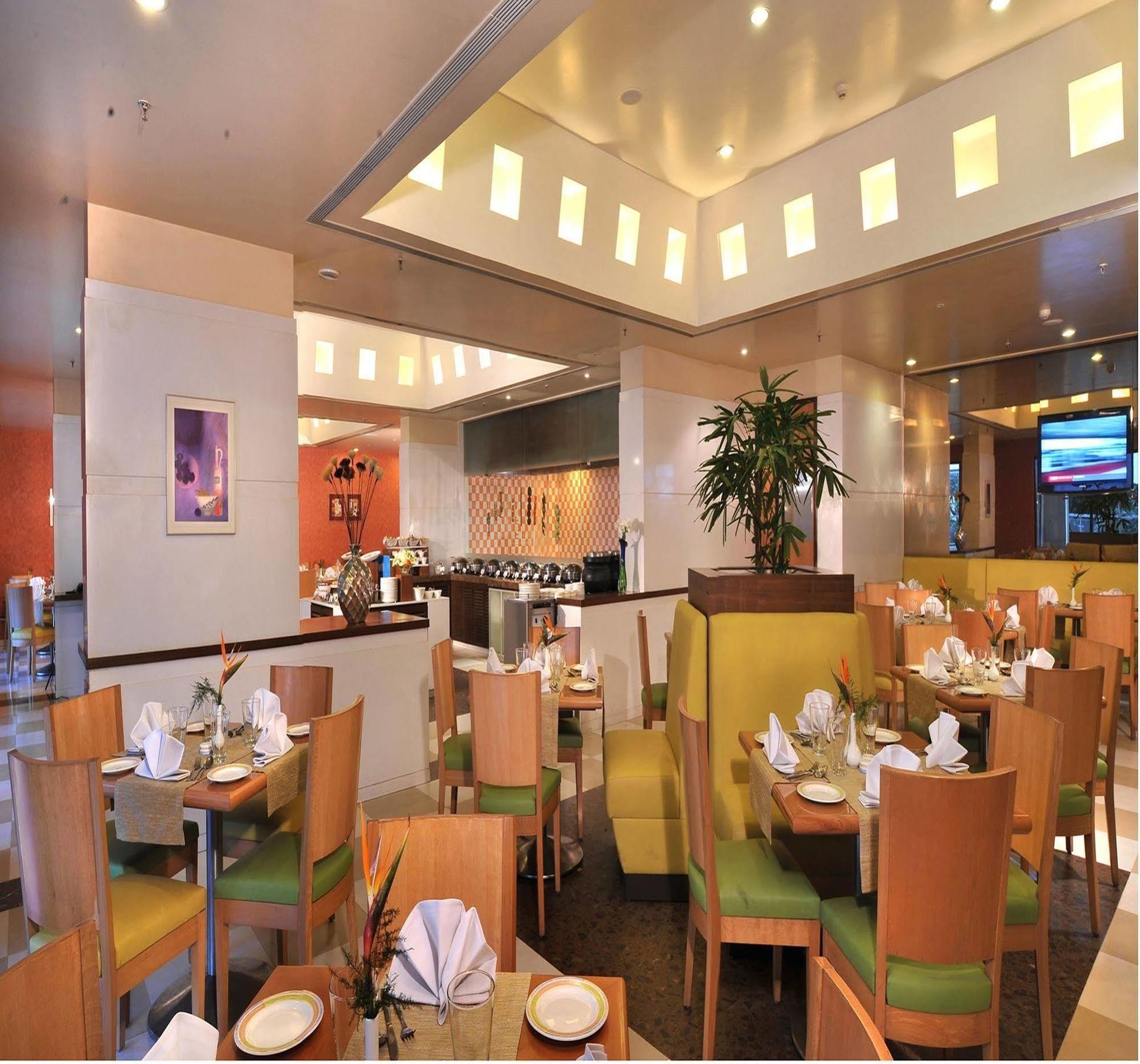 Hometel Hotel
