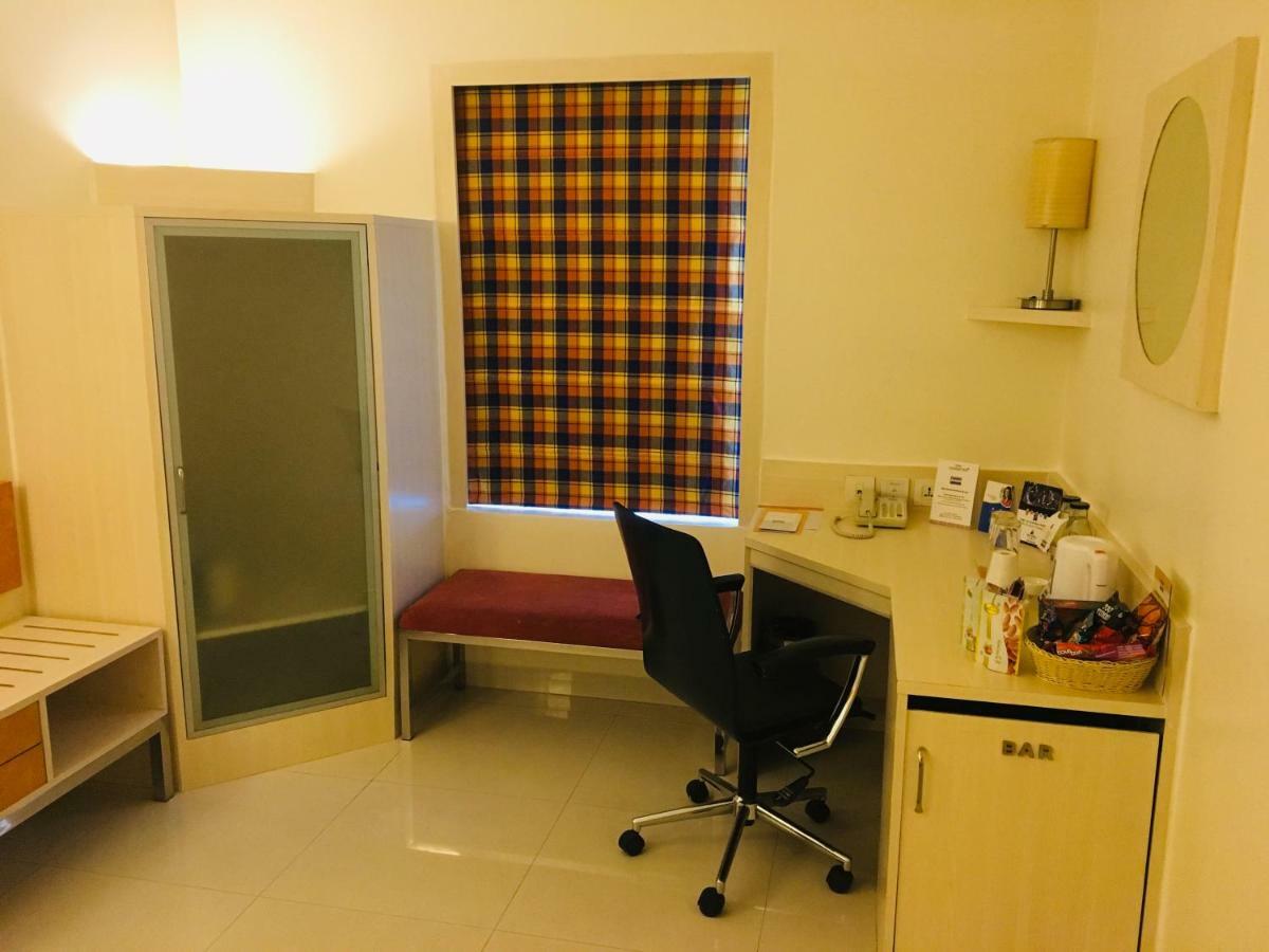 Hometel 4* Chandigarh